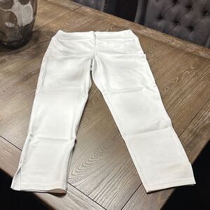 Chatoyant Women’s White Jeggings